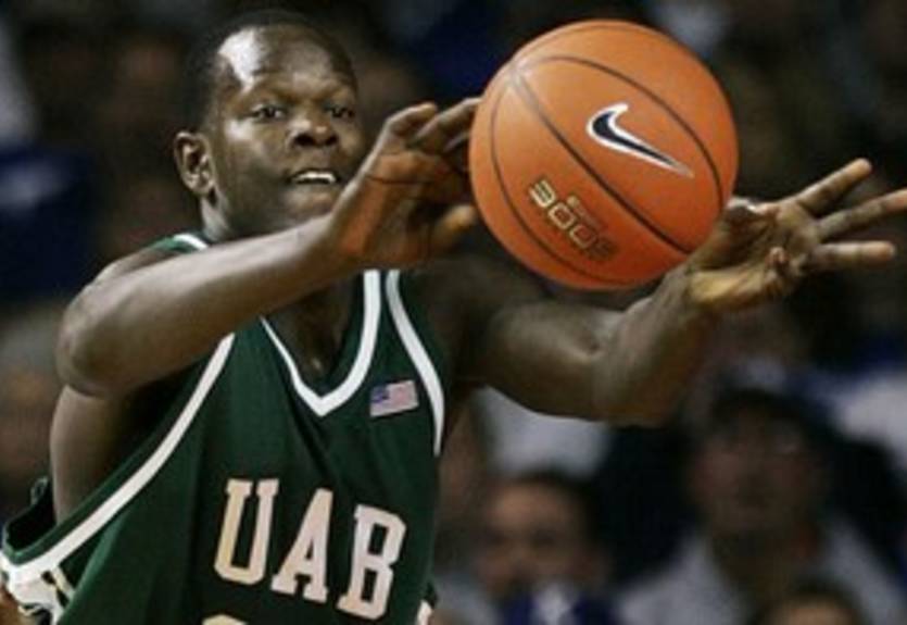 Оклахома возвращает форварда