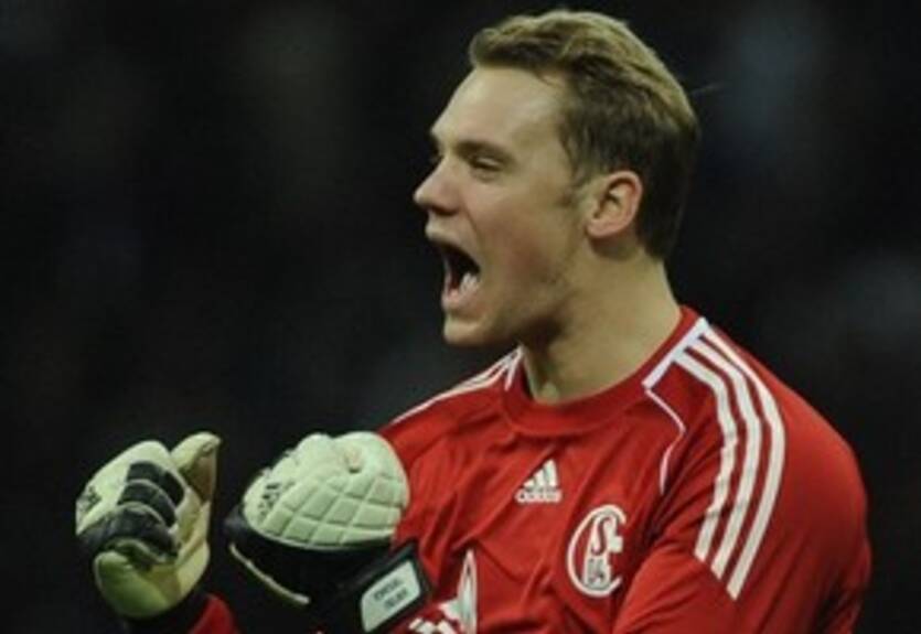 Шальке не будет существенно увеличивать зарплату Нойеру