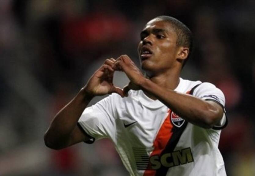 Дуглас Коста на прицеле у итальянцев