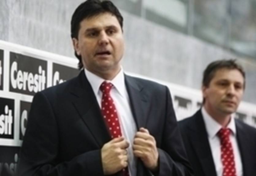 КХЛ. Экс-тренер сборной Чехии получил предложение от Авангарда