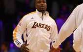 Лейкерс отзывают своего форварда