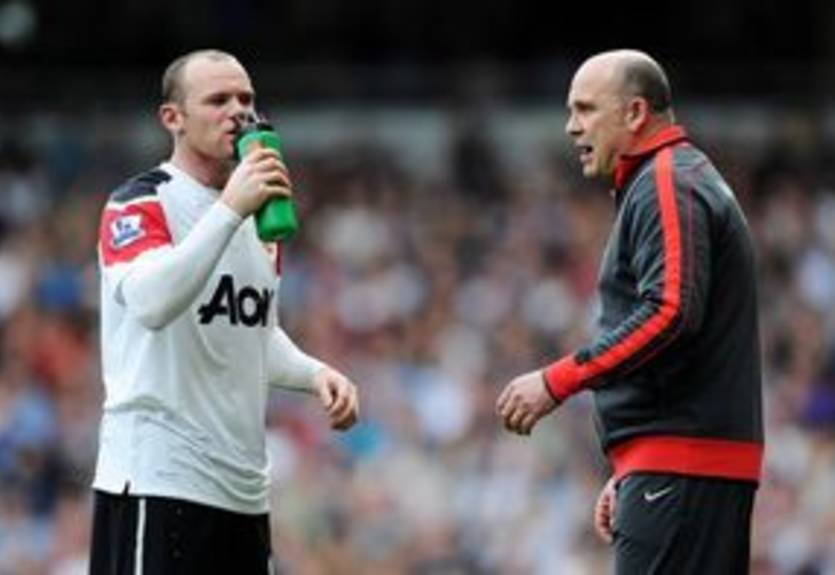 Руни может пропустить дерби