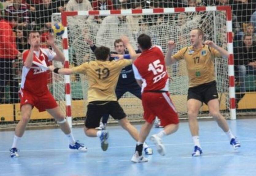 Гандбол. Мужская Суперлига. Лидер снова теряет очки в Южном