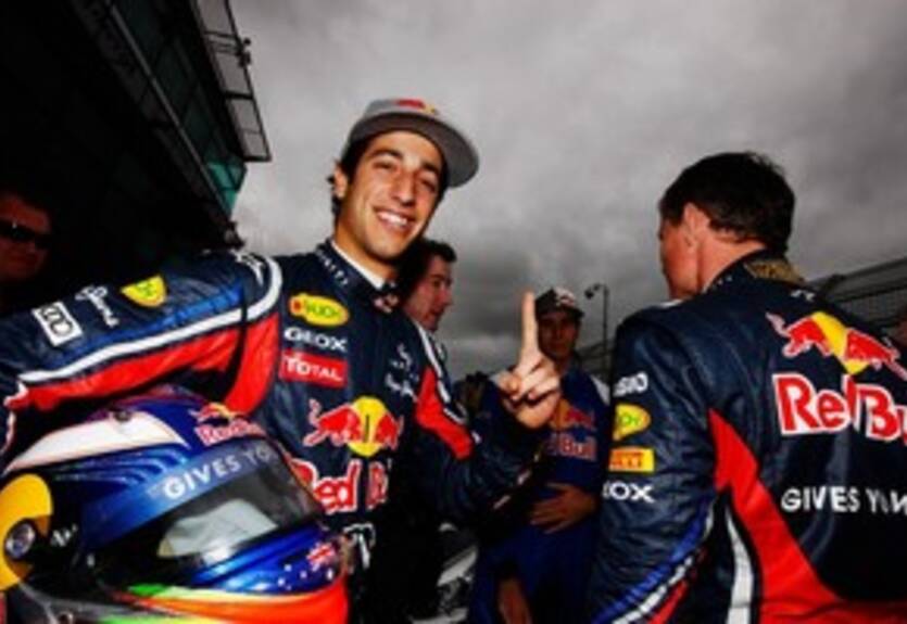 Риккьярдо пропустит дебютную гонку Формулы Рено 3.5