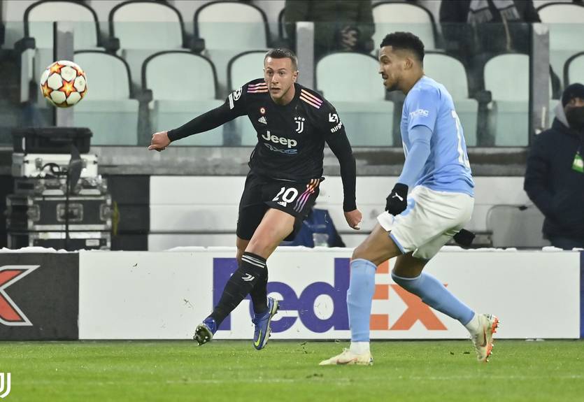 Ювентус обыграл Мальме и вышел в плей-офф ЛЧ с первого места Ювентус обыграл Мальме и вышел в плей-офф ЛЧ с первого места