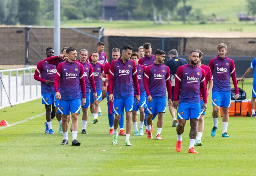 Барселона планирует летом совершить масштабную перестройку