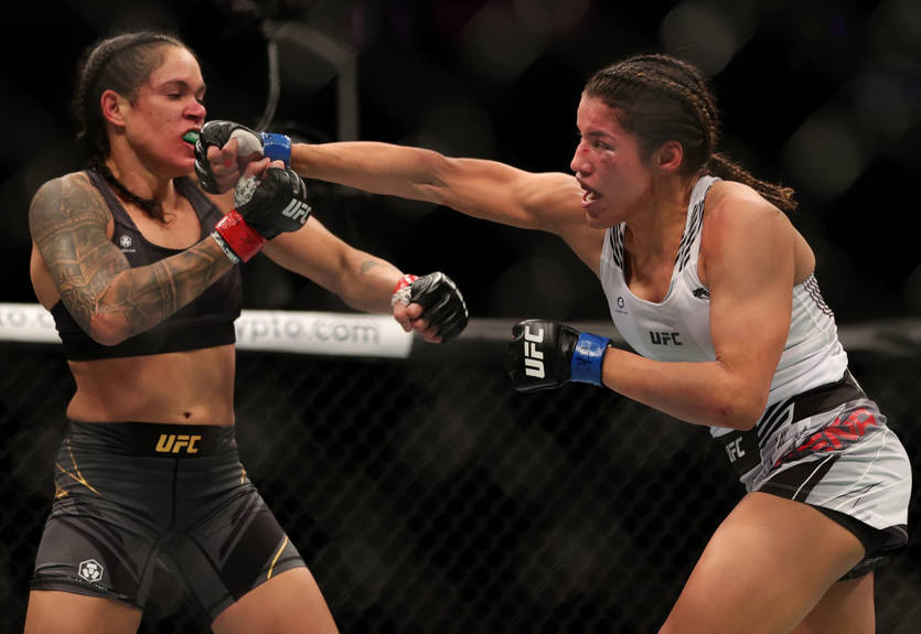 Нуньес сенсационно проиграла чемпионский титул на UFC 269
