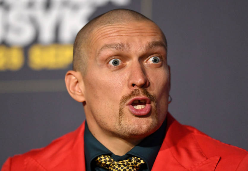Усик оценил победу Ломаченко над Комми