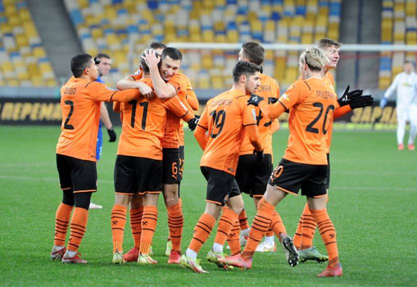 Шахтер ушел на зимний перерыв лидером украинской Премьер-лиги