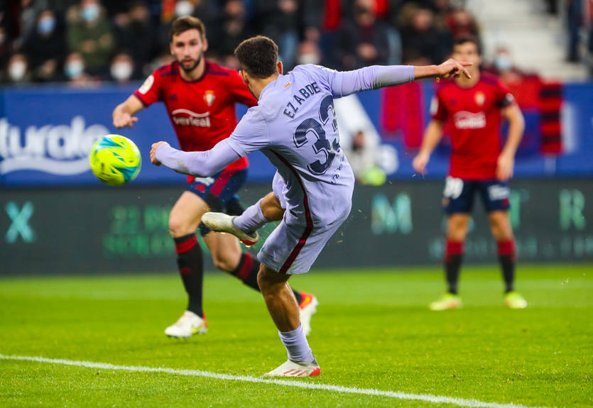 Барселона потеряла очки в матче с Осасуной