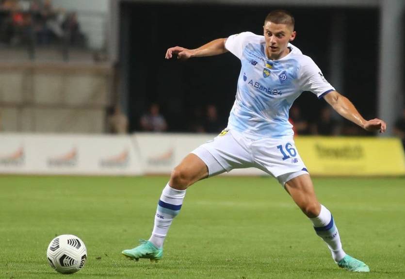 Английские СМИ назвали сумму, которую Эвертон заплатит за Миколенко