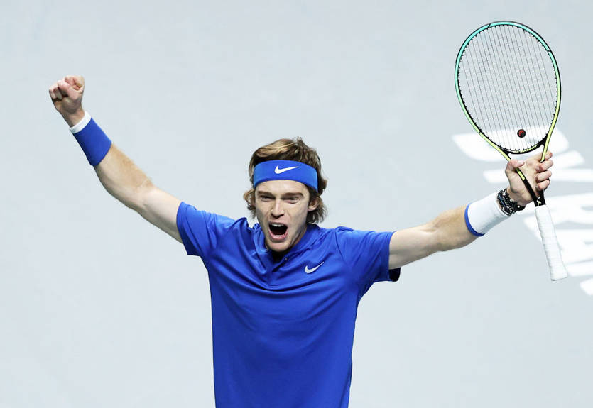 Рублев победил Маррея в финале выставочного турнира в Абу-Даби
