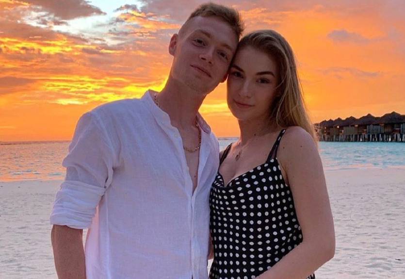 Цыганков на Мальдивах сделал предложение своей девушке