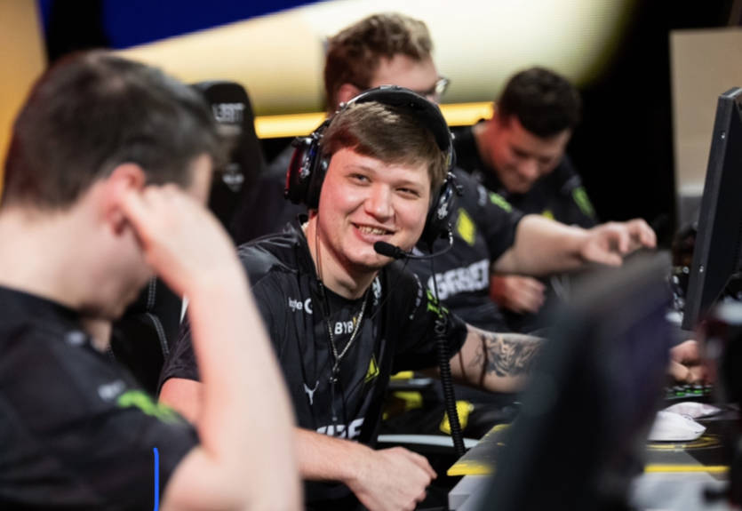 NaVi обыграли Gambit в гранд-финале BLAST Premier: World Final 2021