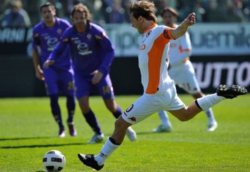 Тотти добывает ничью для Ромы + ВИДЕО