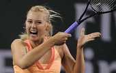 Шарапова: "Возняцки просто уничтожает своих соперников"