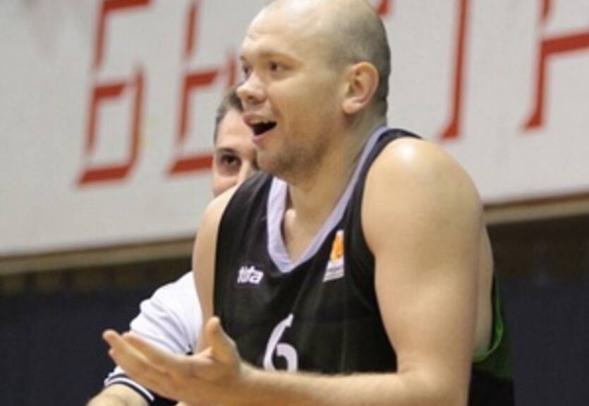 Кобзистый: "В раздевалке тренер сбивался на крики, маты, все такое..."