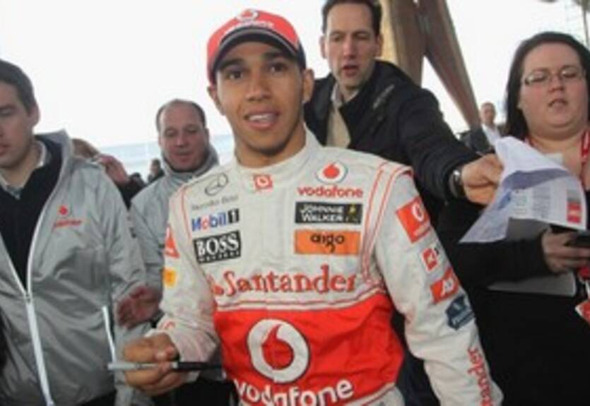 Хэмилтон: "Болид Макларена на втором место по скорости"