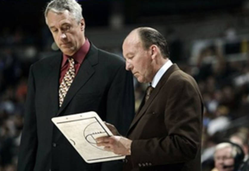 Игроки Клипперс оплатили операцию своему бывшему тренеру