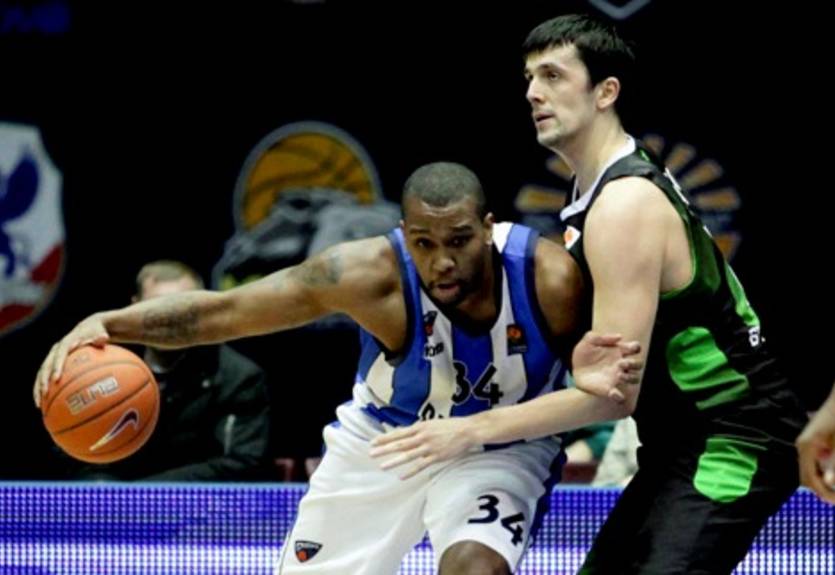 Суперлига. Будивельник четвертый раз бьет Днепр