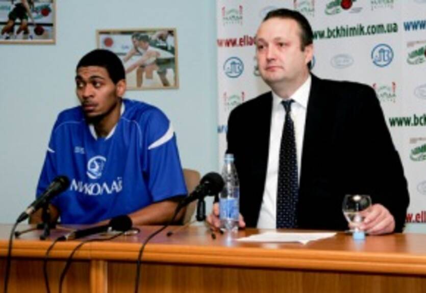 Берестнев: "Играя в абсолютно чужом зале, мы бы игру не вытащили"