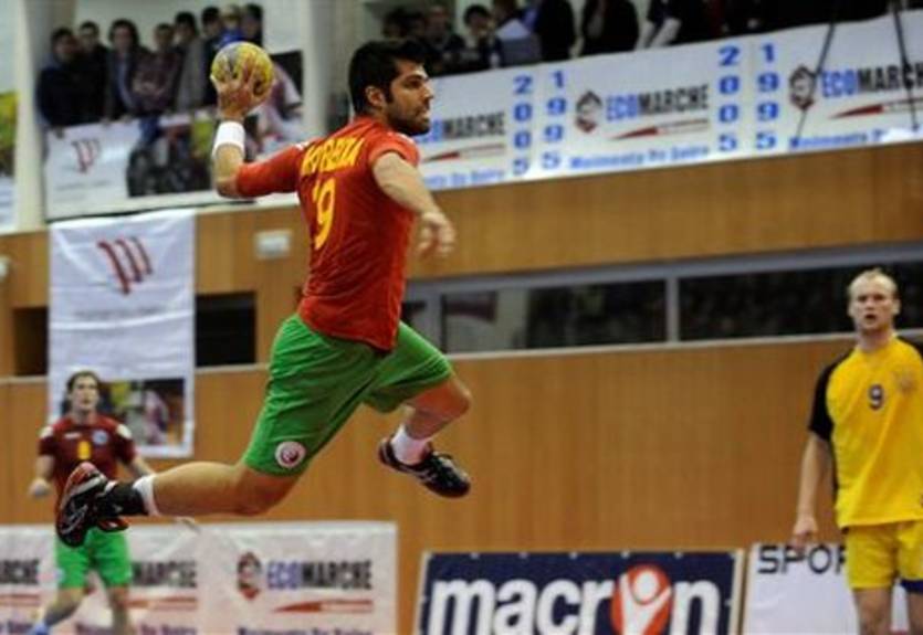 Гандбол. Отбор ЧЕ-2012. Из Португалии — на щите