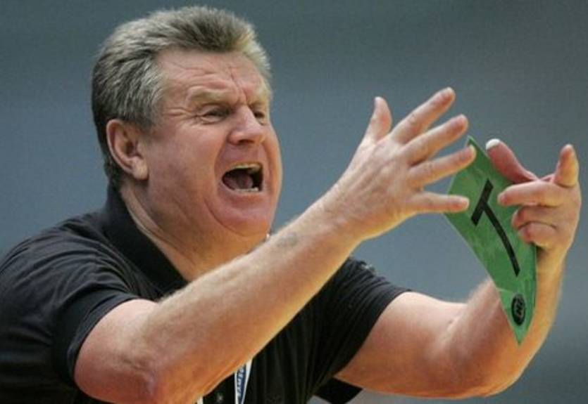 Захаров: "Молюсь, чтобы мы не потеряли очков с португальцами"