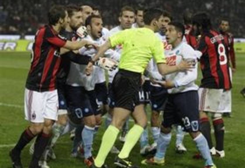 В Наполи сетуют на судейство