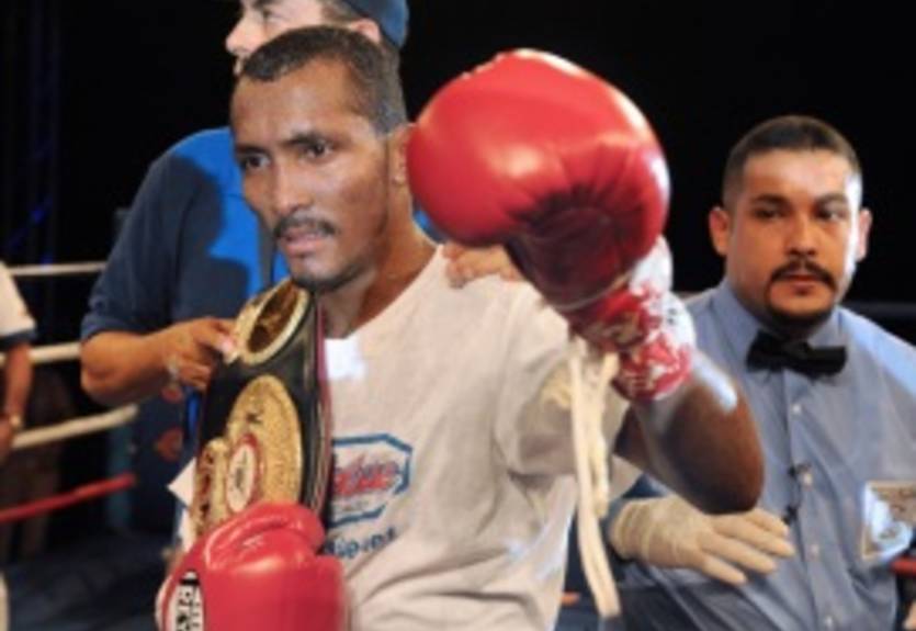 Голден Бой Промоушн хочет подписать Морено