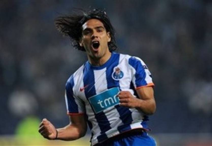 Интер отдаст 20 миллионов за форварда Порту?