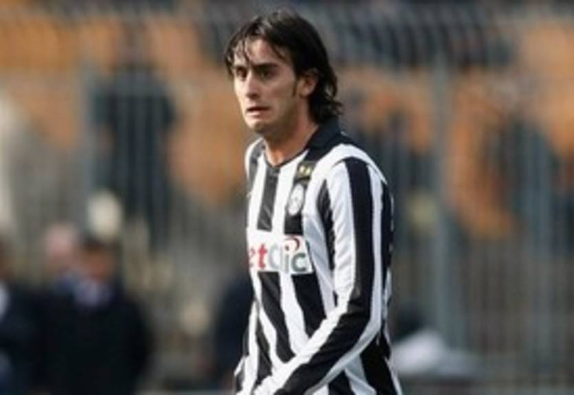 Агент: "Ювентус выкупит контракт Аквилани"