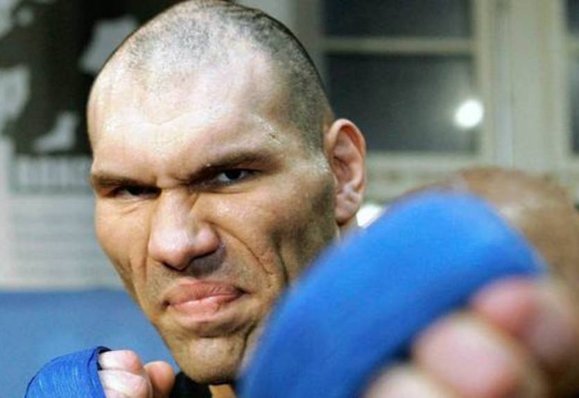 Валуев планирует вернуться на ринг в 2012 году