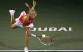 Возняцки запугивает соперниц в Дубаи