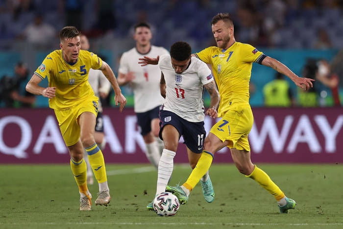 Кадр с матча между сборными Украины и Англии