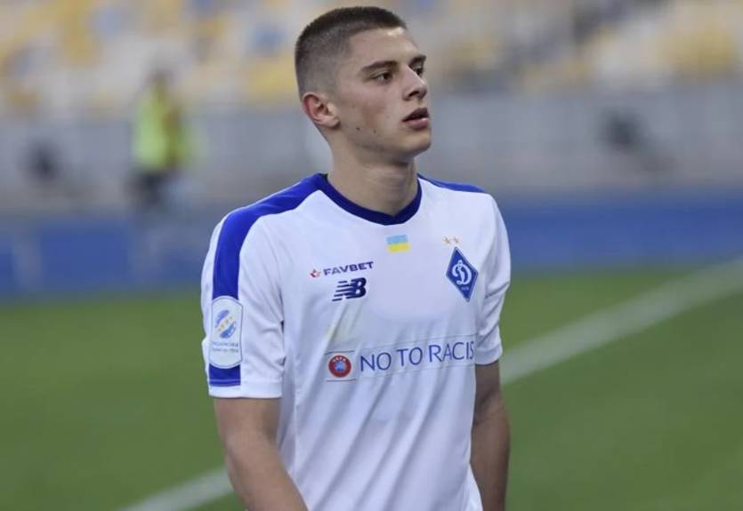 Бенитес не стал отвечать на вопрос журналистов о Миколенко Бенитес не стал отвечать на вопрос журналистов о Миколенко