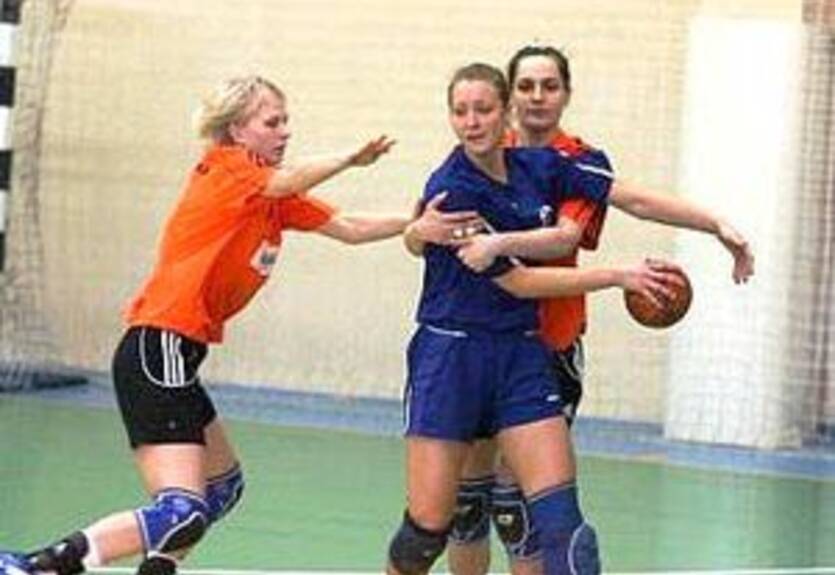 Гандбол. Женская Суперлига. Команда Евтушенко закрепляется в тройке