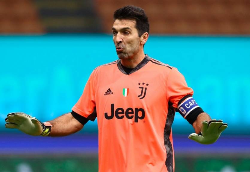 Буффон: Может, если бы я выиграл ЛЧ, то уже бы завершил карьеру