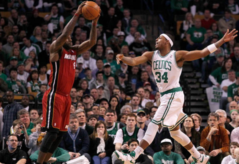 НБА. Бостон снова побеждает Майами, Ховард переигрывает Лейкерс