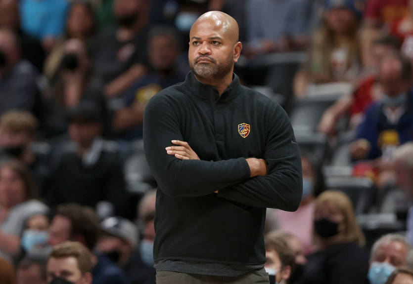 Кливленд продлил контракт с главным тренером команды Джей Би Бикерстаффом