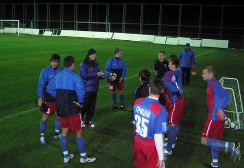 Матч киевского Арсенала был прерван из-за драки