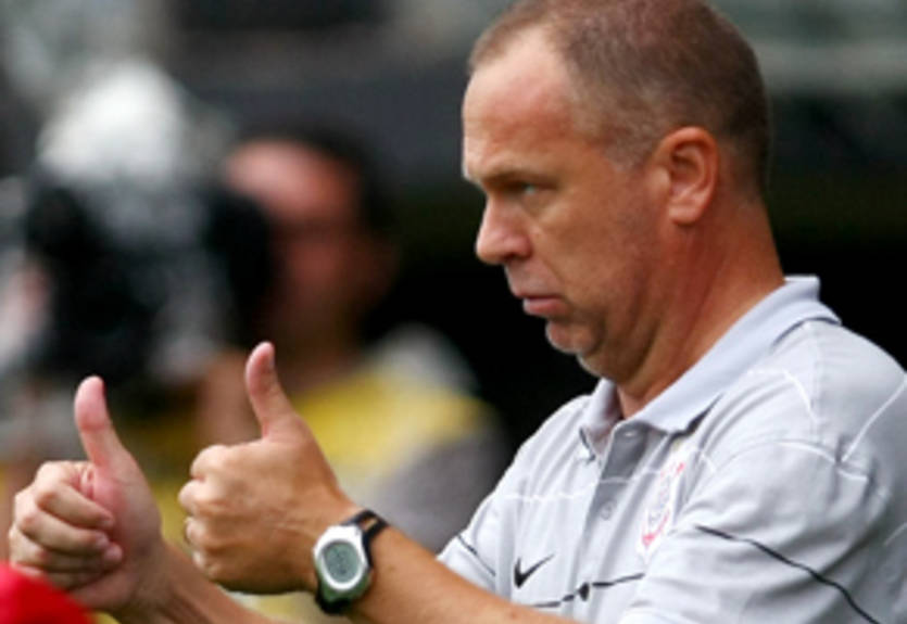 Менезес не откажется от политики омоложения