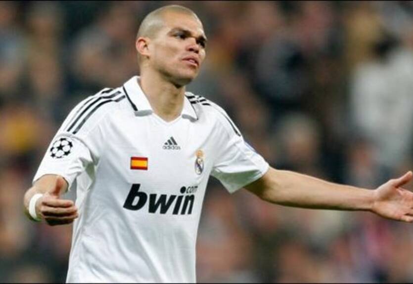 Венгеру нужен защитник Реала