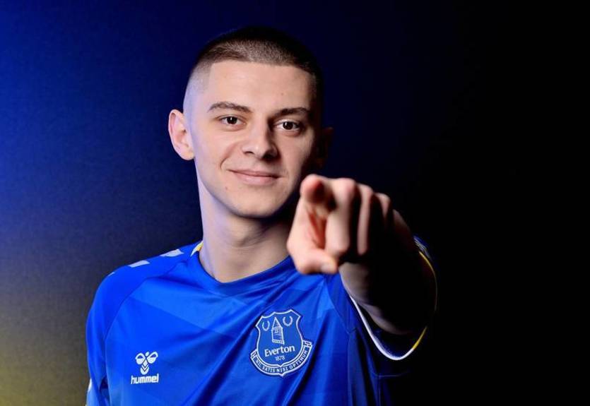 "Миколенко в старте - отлично": реакция фанатов Эвертона на дебют украинского защитника