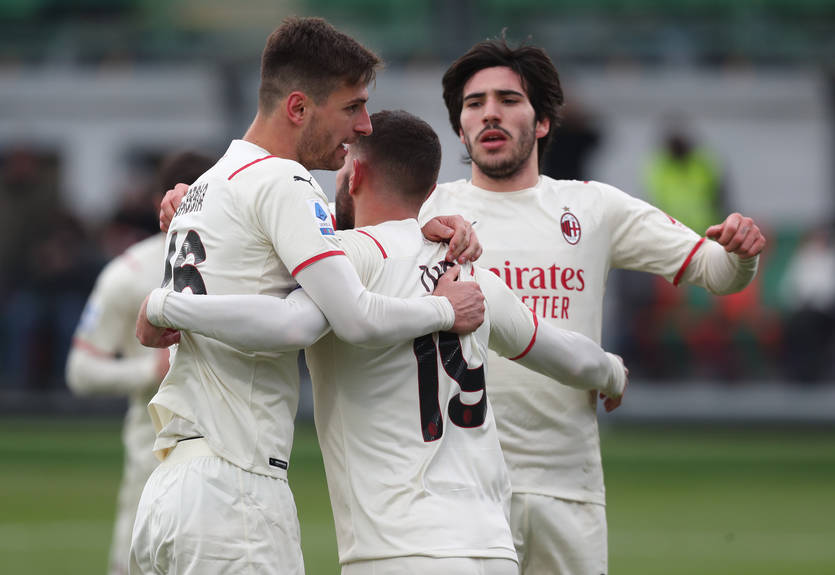 Милан уверенно разобрался с Венецией Милан уверенно разобрался с Венецией