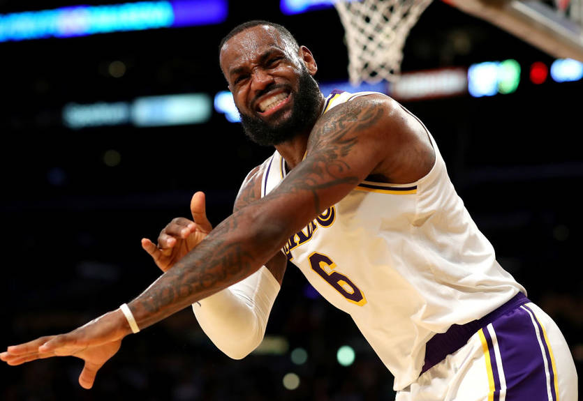 НБА: Лейкерс потерпели поражение от Мемфиса, Бруклин в овертайме дожал Сан-Антонио