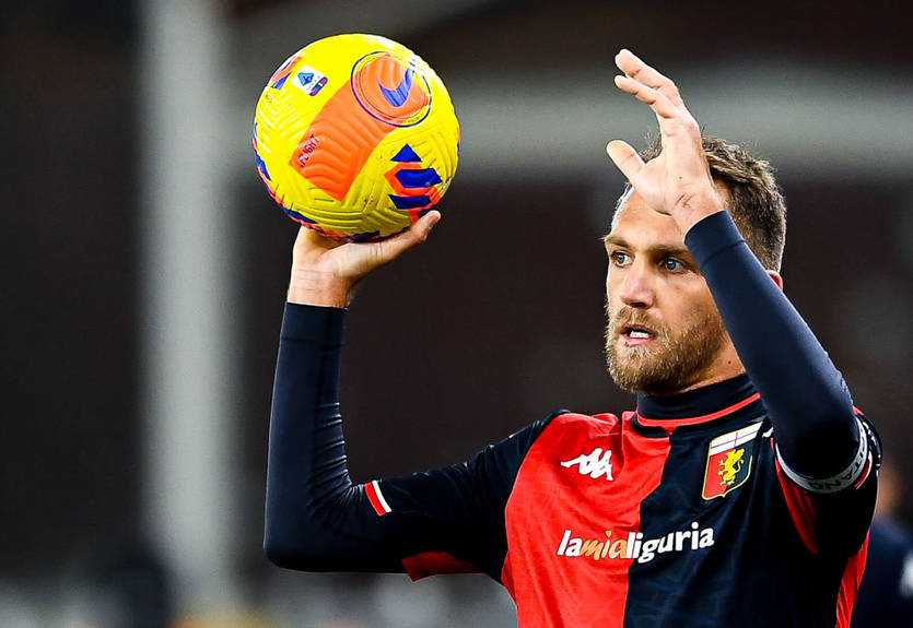 Капитан Дженоа: Либо мы продолжим барахтаться в навозе, либо выберемся из него Капитан Дженоа: Либо мы продолжим барахтаться в навозе, либо выберемся из него