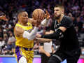 НБА: Сакраменто с Ленем обыграл Лейкерс, Атланта уступила Майами