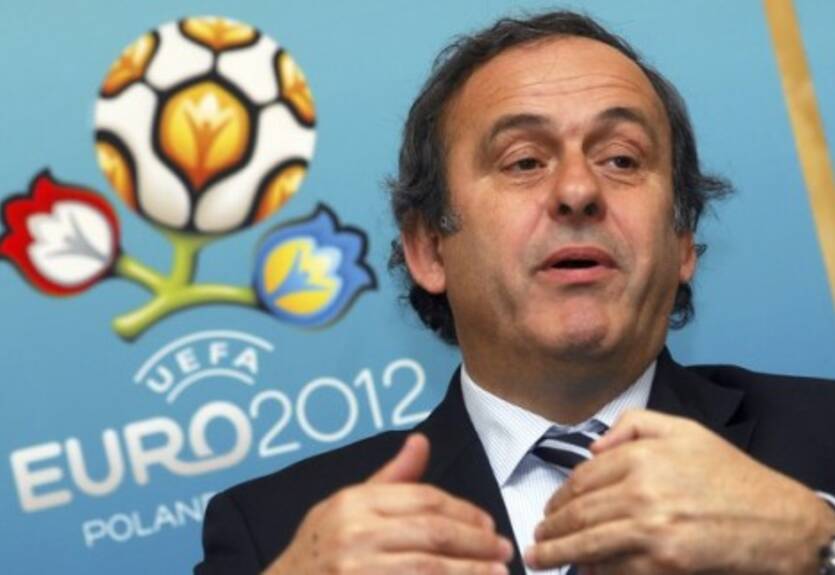 Платини: "Украине ничего не угрожает"