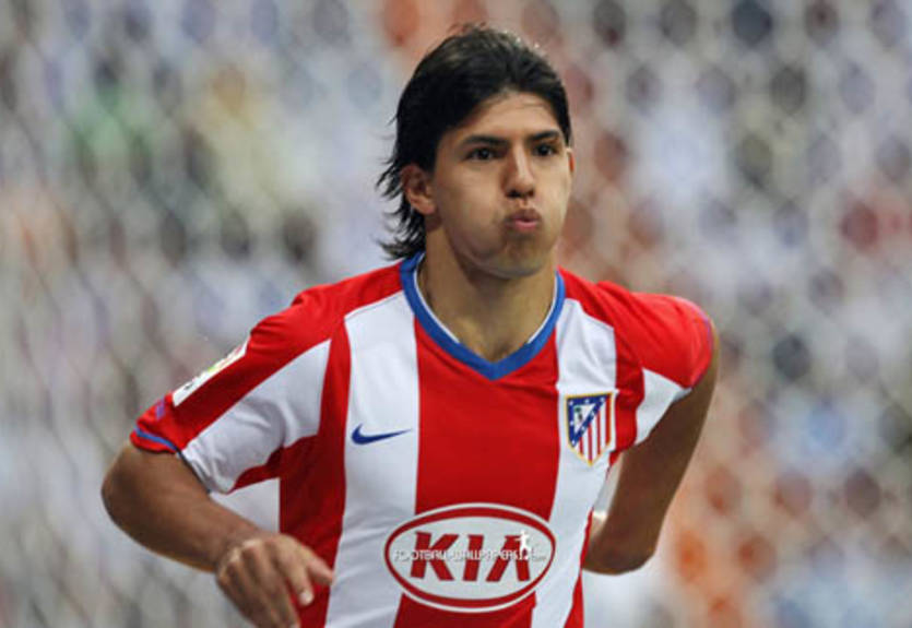 Marca: Реал дает за Агуэро 28 млн и Негредо!