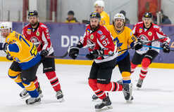 Выстрел в голову или защита прав: ФХУ отстранила от соревнований 171 человека